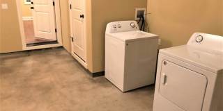 4 Bed 4 bath Close to OSU Gallery 9