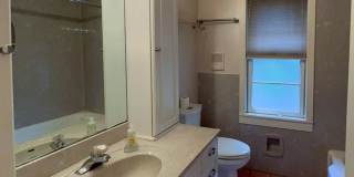 2BR/2BR Near Law School - Available Early August! Gallery 18