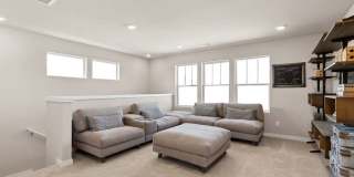 Modern 5 Bed Home Gallery 11