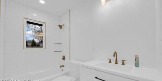 23108 Pilgrim Avenue Gallery 15