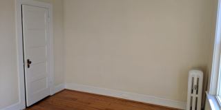 Charming Historic townhouse in downtown Frederick available mid June! Gallery 42