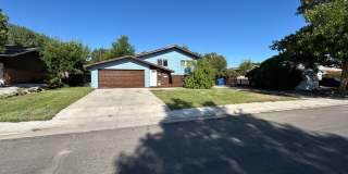 5 Bed 2 Bath Home with 2 Car Attached Garage in Quiet Nice Neighborhood. Gallery 1