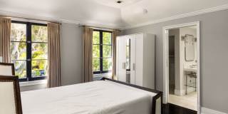 908 N Rexford Dr Gallery 15