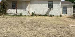 Newly Updated 2 bedroom Close to Morrison Park and High School!  Pets Welcome Upon Approval! Gallery 1