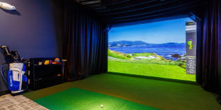 The Hillmont Gallery 16