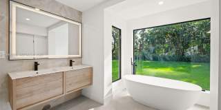 235 NE 91st St Gallery 18