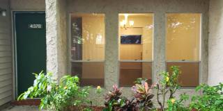 2 Bedroom 2.5 Bath Townhouse with covered parking Gallery 1