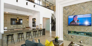 Liberty Bay Club Gallery 21