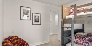 Furnished Pet-Friendly 30-Day Extended Stay Riverfront Condo Gallery 44