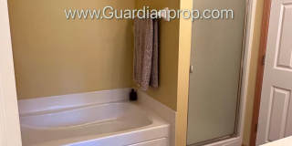 Lakeville 2 Bedroom Town Home, Dishwasher, Fireplace, 2 Car Garage, Garage Bonus Room Gallery 17