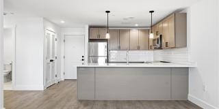 180 Deer Park Avenue Gallery 7
