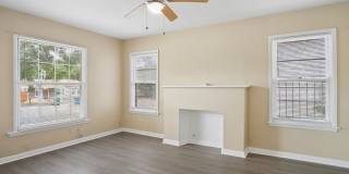 Close to Local Amenities and Downtown Gallery 20
