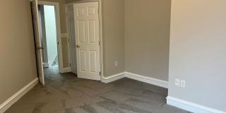 Spacious 4 Bedroom House in Southside Flats! Gallery 15
