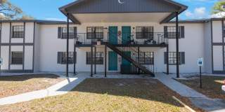 The Oaks at Safety Harbor 3 bedroom 2 bath Gallery 1