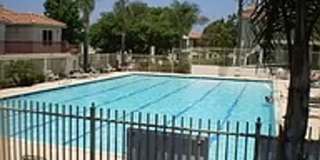 Vibrant 2 bedroom/2 bath condo in a great community with quick access to main commuter arteries Gallery 18