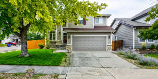Beautifully Updated 3-Bed Home in Arapahoe Ridge – Prime Location Near Lake & Downtown Gallery 1