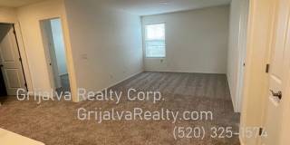4 Bed, 3 Bath House + Den + Loft in Gladden Farms * MOVE-IN SPECIAL* (Moore Rd/Tangerine Farms) Gallery 9