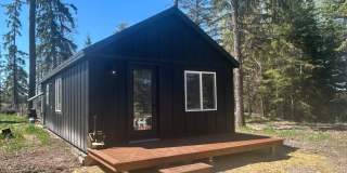 Beautiful & Private Scandinavian Designed Cabin Gallery 1