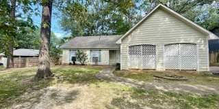 Charming 3 Bedroom Home in Brandon 047 – Great Location- Recently Renovated! Gallery 1