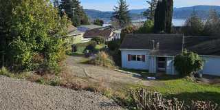 North Bend 3 bed/2 ba with stunning views! Gallery 1