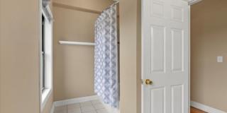 1046 N Milwaukee Avenue Gallery 4