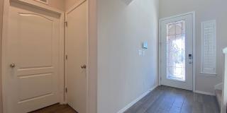 Gorgeous 4bed/3.5bath with 2 Master Bedrooms! Gallery 4