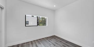11522 Emelita Street Gallery 12