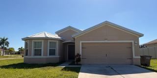 Single Family Home In Cape Coral - 3 Bedroom 2 Bath 2 Car Garage! Gallery 1