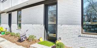 2424 Memorial Drive SE Gallery 30