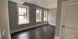 306 W Franklin Gallery 30