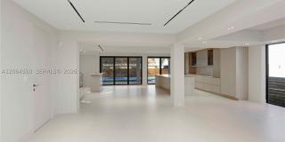 330 SW 19th Rd Gallery 12
