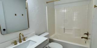 223 West 6th Street Gallery 7