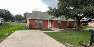 3BD/2BA duplex in Eagle Lake, TX. Gallery 1