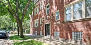 1702 W Catalpa Avenue Gallery 1