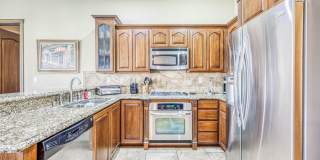 Westside area (Completely Furnished) Beautiful 4 bed/3 baths Westside area (Completely Furnished) Beautiful 4 bed/3 baths Gallery 22
