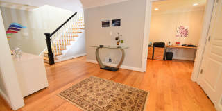 Luxurious Spacious and Bright , Gorgeous Potomac 6BR/4.5BA/2GAR Home - In Sought After Copenhaver Gallery 8