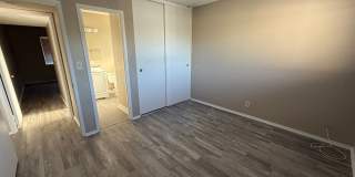 Victorville Green Tree Home- Refurbished 4 Bedrooms, 2 Bathrooms, New Paint, Gallery 6