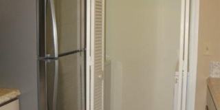 Room in 2 Bedroom Home at Sunpointe Dr Gallery 20