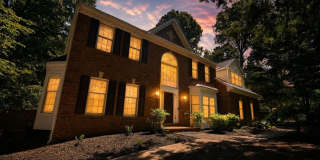 "House on a Hill" Blends Convenience and Wooded Retreat "House on a Hill" Blends Convenience and Wooded Retreat Gallery 1