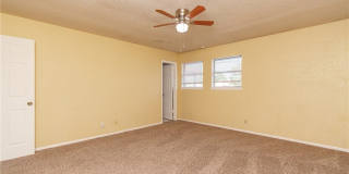 2001 Eisenhower Drive Gallery 14