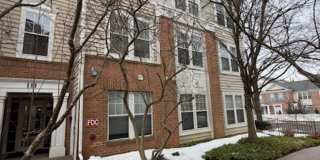 SPACIOUS 2 BEDROOM 2 BATH CONDO WITH LOFT IN KING FARM Gallery 1