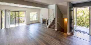 Beautiful End Unit Townhouse Gallery 7