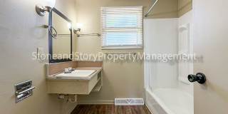 3 bedroom 1.5 bath near 17th & Fairlawn Gallery 12