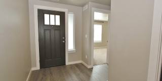 Immaculate Single-Level Home Gallery 3