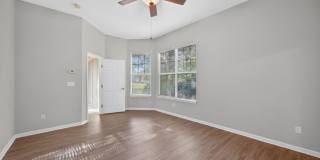 Townhome in Eagle Harbor Gallery 15