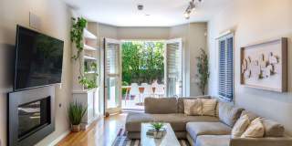 MODERN ARCHITECTURE W/ BEACH CHARM: BRIGHT & AIRY, 4BR3BA, 2-STORY HOME W/ OPEN & BRIGHT LIVING SPACE & LARGE YARD W/ DECK & JACUZZI LESS THAN A BLOCK TO LMU, CLOSE TO PARK, SHOPPING, LAX & 10 MINS TO BEACH! Gallery 9