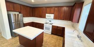 Spacious 5 bedroom home Gallery 9