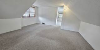2 Bed 1 Bath Upperr unit apartment in a Duplex Gallery 17