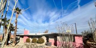 3 Bedroom 2 Bathroom - Fully Furnished - Mid Century Modern Gallery 3