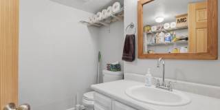 3 bed 2 1/2 bath Tri-level near Downtown Castle Rock! Gallery 18